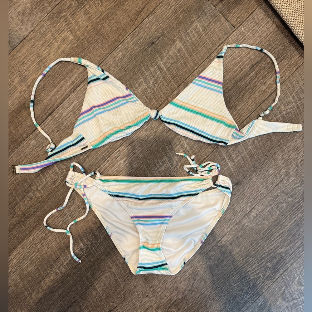 NWT‎ O'Neill Women's Lowtide Rockley Bikini top and bottom Size medium